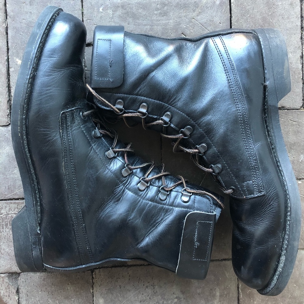Vintage military jumper  boots from 1972